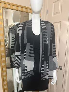 Travel elements Cardigan Sweater Black White Striped Draped Open Front Cardi Siz